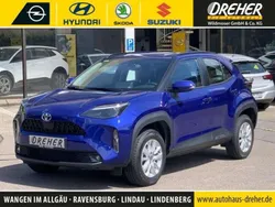 Blau Gebraucht 2023 Toyota Yaris Hybrid Comfort Kleinwagen | 27.990 €