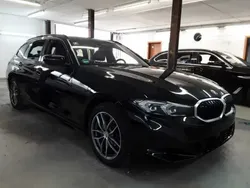 Schwarz Gebraucht 2023 BMW 320e Shadowline Kombi | 36.000 € (Fairer Preis)