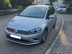 Grau Gebraucht 2017 VW Golf Sportsvan Comfortline Van / Kleinbus | 12.500 € (Fairer Preis)