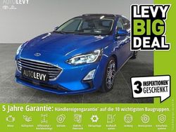 Dynamicblau (metallic) Gebraucht 2018 Ford Focus Titanium Limousine | 13.970 € (Fairer Preis)