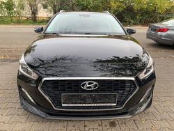 Schwarz Gebraucht 2019 Hyundai i30 YES! Kombi | 9.500 €