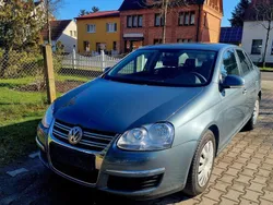 Blau Gebraucht 2005 VW Jetta Limousine | 3.000 € (Etwas zu teuer)