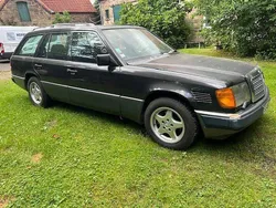 Schwarz Gebraucht 1992 Mercedes 300 Kombi | 16.800 €