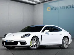 Weiß Gebraucht 2023 Porsche Panamera 4 Limousine | 101.999 € (Teuer)