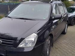 Schwarz Gebraucht 2009 Kia Carnival 2 Van / Kleinbus | 902 € (Guter Preis)