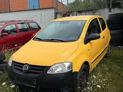 Gelb Gebraucht 2005 VW Fox Kleinwagen | 350 € (Fairer Preis)