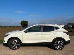 Weiß Gebraucht 2019 Nissan Qashqai N-Motion SUV | 17.500 € (Fairer Preis)