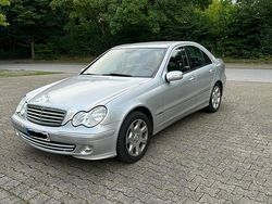 Silber Gebraucht 2005 Mercedes C180 Limousine | 3.700 € (Fairer Preis)