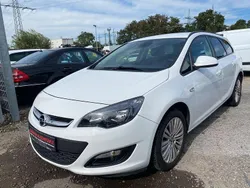 Perlweiß Gebraucht 2015 Opel Astra Style Kombi | 5.950 € (Fairer Preis)
