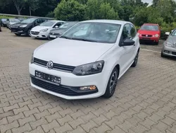 Weiß Gebraucht 2016 VW Polo Trendline Kleinwagen | 7.800 € (Fairer Preis)