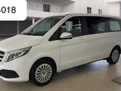 Weiß Gebraucht 2020 Mercedes V220 Van / Kleinbus | 34.980 € (Superpreis)