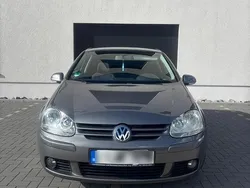 Grau Gebraucht 2006 VW Golf V Edition Coupé | 1.999 € (Fairer Preis)
