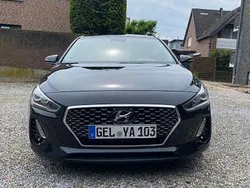 Schwarz Gebraucht 2017 Hyundai i30 Intro Edition Limousine | 9.500 € (Fairer Preis)