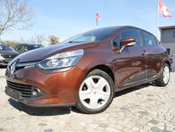 Braun Gebraucht 2015 Renault Clio IV Dynamique Limousine | 6.980 € (Fairer Preis)