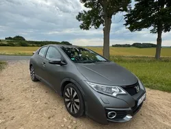 Grau Gebraucht 2015 Honda Civic Elegance Limousine | 11.999 € (Fairer Preis)