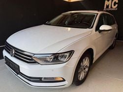 Weiß Gebraucht 2016 VW Passat Comfortline Limousine | 9.520 € (Guter Preis)