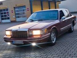 Rot Gebraucht 1991 Lincoln Town Car Limousine | 2.850 €