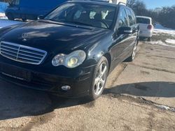 Schwarz Gebraucht 2005 Mercedes C220 Elegance Kombi | 2.000 € (Fairer Preis)