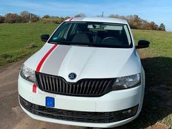 Weiß Gebraucht 2016 Skoda Rapid Cool Edition Limousine | 7.900 € (Fairer Preis)