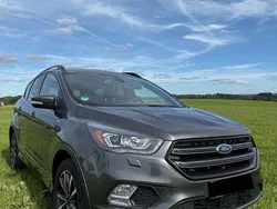Grau Gebraucht 2017 Ford Kuga ST SUV | 15.620 € (Etwas zu teuer)