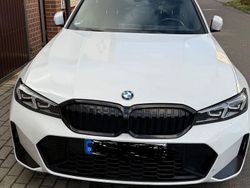 Weiß Gebraucht 2022 BMW 320 M Sport Kombi | 29.900 € (Guter Preis)