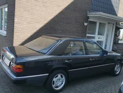 Schwarz Gebraucht 1992 Mercedes 300 Limousine | 7.800 €