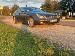 Grau Gebraucht 2007 Mercedes CLS350 AMG Limousine | 8.500 €