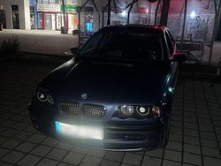 Blau Gebraucht 2000 BMW 320 Limousine | 2.300 €