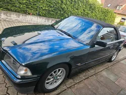 Grün Gebraucht 1995 BMW 318 Cabriolet Cabrio | 3.900 €