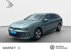 Maripositgrün metallic Gebraucht 2024 VW Passat Business Kombi | 36.990 € (Guter Preis)