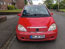 Rot Gebraucht 2001 Mercedes A160 Elegance Van / Kleinbus | 870 € (Guter Preis)
