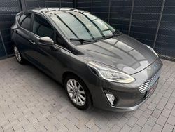 Grau Gebraucht 2018 Ford Fiesta Titanium Limousine | 7.200 € (Fairer Preis)