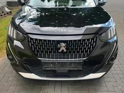 Schwarz Gebraucht 2025 Peugeot 2008 GT-line SUV | 19.000 € (Guter Preis)