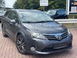 Grau Gebraucht 2014 Toyota Avensis Kombi | 6.999 €