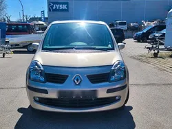 Schwarz Gebraucht 2006 Renault Modus Van / Kleinbus | 1.800 € (Fairer Preis)