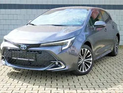 Grau Gebraucht 2023 Toyota Corolla Hybrid Team Limousine | 27.300 € (Etwas zu teuer)