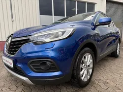 Blau Gebraucht 2020 Renault Kadjar LIMITED SUV | 14.780 € (Fairer Preis)
