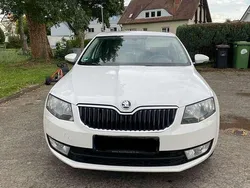 Gebraucht 2013 Skoda Octavia Ambition Limousine | 6.200 €