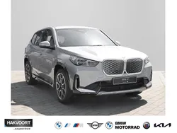 Spacesilber metallic Neu 2025 BMW iX1 xLine SUV | 51.770 € (Fairer Preis)