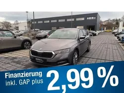 Grau Gebraucht 2022 Skoda Octavia Tour Kombi | 19.670 € (Guter Preis)
