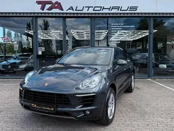 Grau Gebraucht 2017 Porsche Macan SUV | 32.990 €