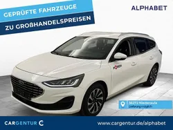 Weiß Gebraucht 2023 Ford Focus Titanium Limousine | 17.397 € (Guter Preis)