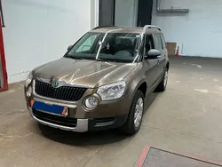 Braun Gebraucht 2013 Skoda Yeti Easy SUV | 7.490 € (Fairer Preis)