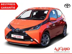 Orange Gebraucht 2016 Toyota Aygo Kleinwagen | 9.990 € (Teuer)