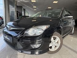 Phantom black (metallic) Gebraucht 2011 Hyundai i30 Comfort Kombi | 4.999 € (Guter Preis)