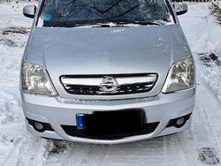 Silber Gebraucht 2006 Opel Meriva Van / Kleinbus | 1.300 € (Fairer Preis)