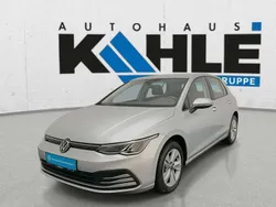 Reflexsilber Gebraucht 2024 VW Golf VIII Life Limousine | 27.490 € (Fairer Preis)