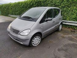 Grau Gebraucht 1999 Mercedes A170 | 908 €