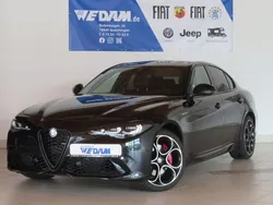 Schwarz Gebraucht 2024 Alfa Romeo Giulia Premium Limousine | 38.980 € (Fairer Preis)