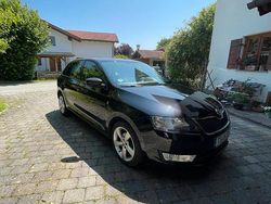 Schwarz Gebraucht 2014 Skoda Rapid Kombi | 5.999 €